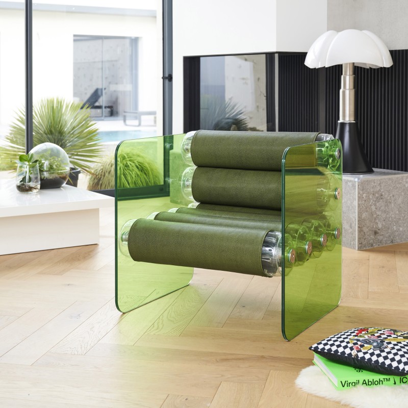 Fauteuil design MW01 transparent en verre vert - Assise green - Fait main en France.