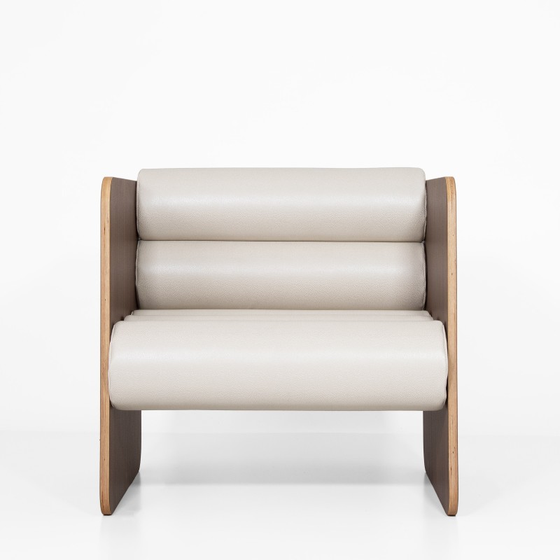 MW01 wooden armchair - Soshagro foam seat